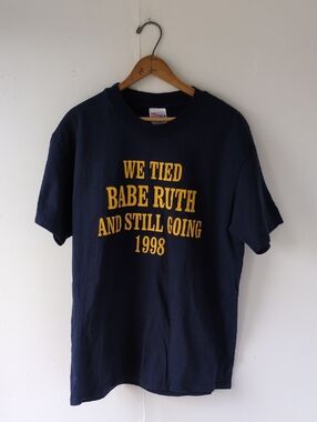 Viintage 90s Hanes Beefy-T "We Tied Babe Ruth" 1998 Graphic T-Shirt - Size Large
